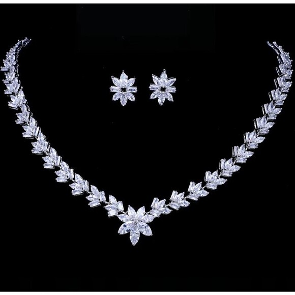 All That Sparkle Is A Unique 8-piece one-of-a-kind  Bridal Accessory Ensemble main image 8
